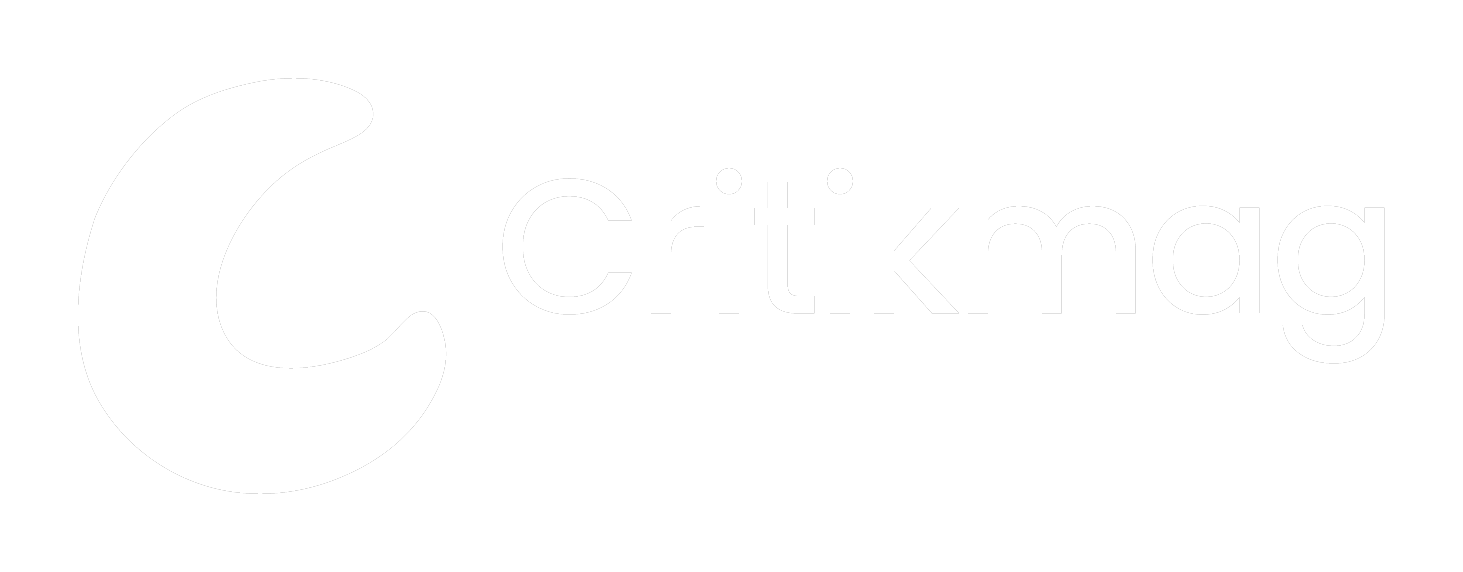 Logo Critikmag sur fond foncé
