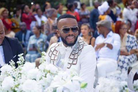 E2JS Offre une Villa de 95 Millions à KEROZEN et sa Femme