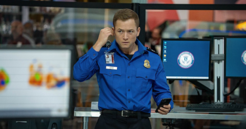 Carry-On avec Taron Egerton sur Netflix