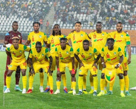Image de l'équipe des Guépards du Bénin avant le Match Bénin - Nigéria à Abidjan