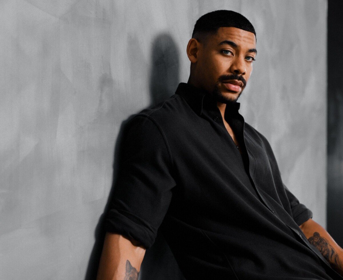 Aaron Pierre : L'acteur qui enflamme Hollywood et les réseaux sociaux